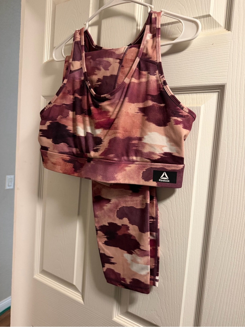 Reebok active outfit- pants and sports bra XXL